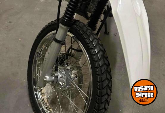 Motos - Honda Xr 150 2024 Nafta 5000Km - En Venta