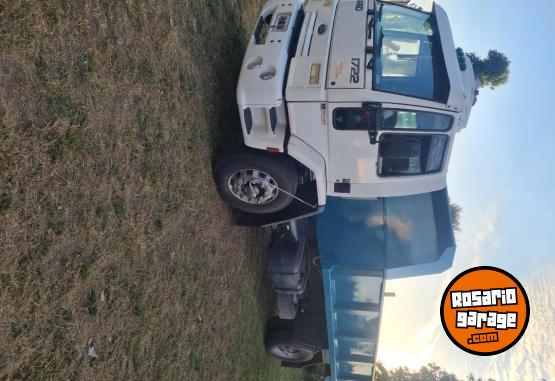 Camiones y Gras - Cargo 1517 - En Venta