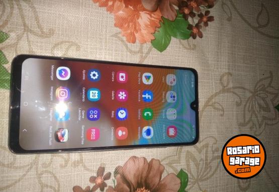 Telefonía - SAMSUNG A32 LIBRE 128GB 4GB DE RAM BUEN ESTADO PRECIO 120.000 VENDO FUNDA DE REGALO !! - En Venta