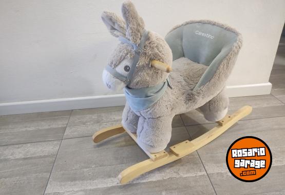 Artículos para bebé - Burrito mecedor Carestino - En Venta