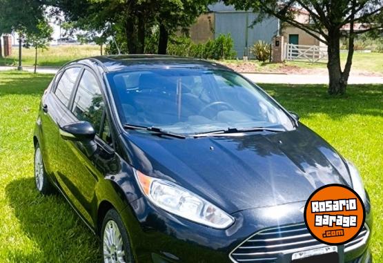 Autos - Ford Fiesta Kinetic SE PLUS 2013 Nafta 117000Km - En Venta