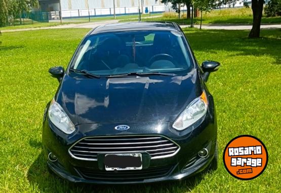 Autos - Ford Fiesta Kinetic SE PLUS 2013 Nafta 117000Km - En Venta