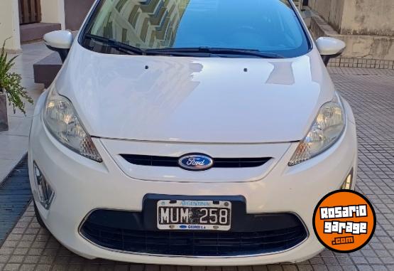 Autos - Ford Fiesta kinetic 2013 Nafta 87000Km - En Venta
