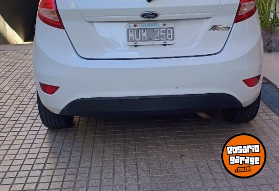 Autos - Ford Fiesta kinetic 2013 Nafta 87000Km - En Venta