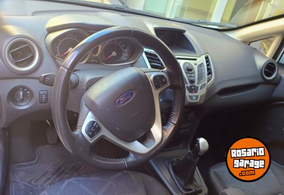 Autos - Ford Fiesta kinetic 2013 Nafta 87000Km - En Venta