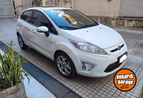Autos - Ford Fiesta Kinetic Titanium 2013 Nafta 87360Km - En Venta