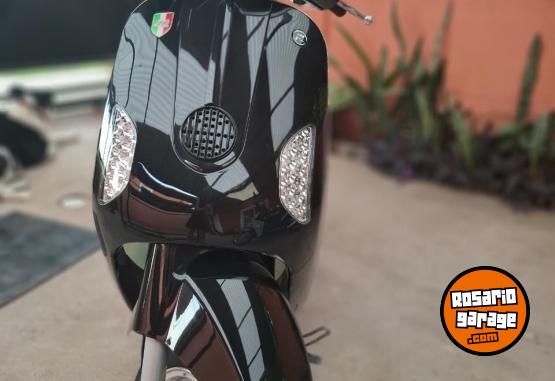 Motos - Motomel Euro Strato 150 2023 Nafta 2200Km - En Venta