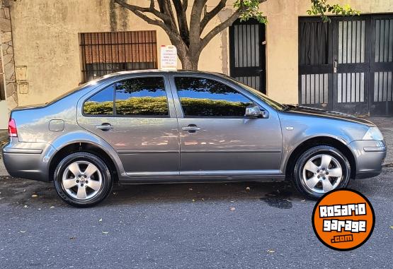 Autos - Volkswagen Bora 2008 Nafta 258000Km - En Venta