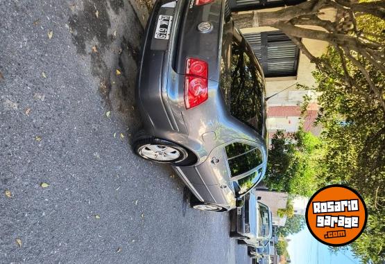 Autos - Volkswagen Bora 2008 Nafta 258000Km - En Venta