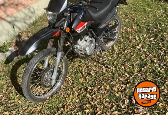 Motos - Zanella ZT 150 2022 Nafta 10100Km - En Venta