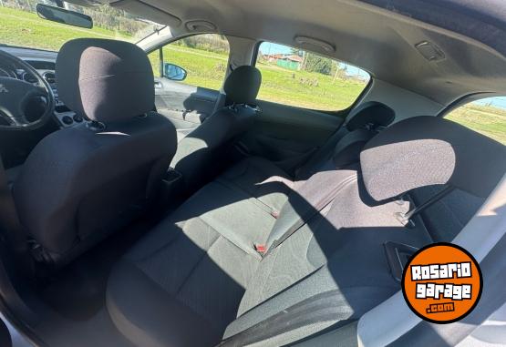 Autos - Peugeot 308 2013 Nafta 130000Km - En Venta