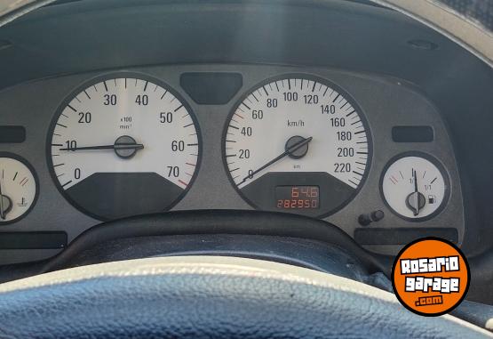 Autos - Chevrolet Astra GLS 2003 Nafta 283000Km - En Venta