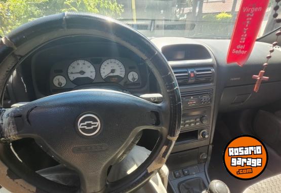 Autos - Chevrolet Astra GLS 2003 Nafta 283000Km - En Venta