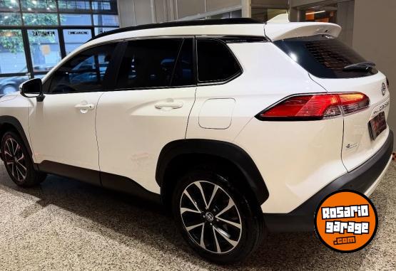 Autos - Toyota COROLLA CROSS SE-G 2024 Nafta 10000Km - En Venta