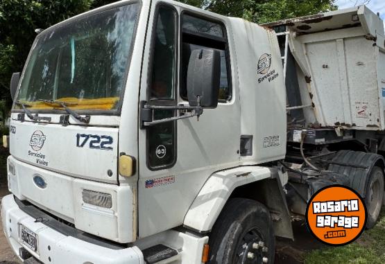 Camiones y Grúas - VENDO FORD CARGO 1722 - En Venta
