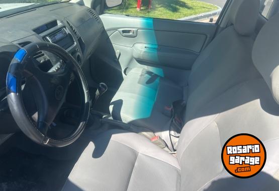 Camionetas - Toyota Hilux 2.5 c/s 2006 Diesel 250000Km - En Venta