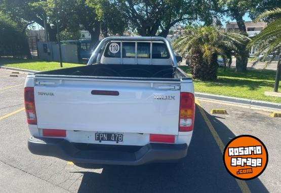 Camionetas - Toyota Hilux 2.5 c/s 2006 Diesel 250000Km - En Venta