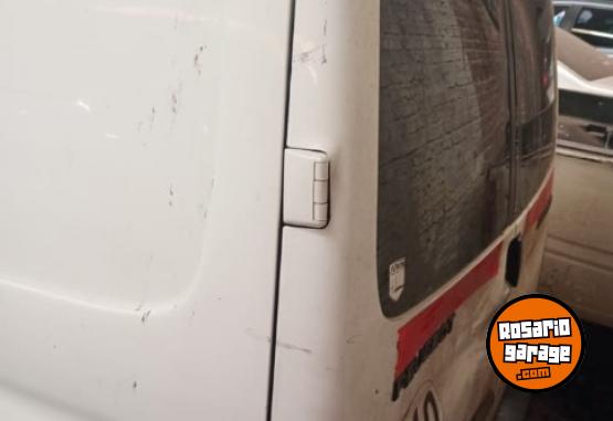 Utilitarios - Peugeot 2000 2000 Diesel 450000Km - En Venta