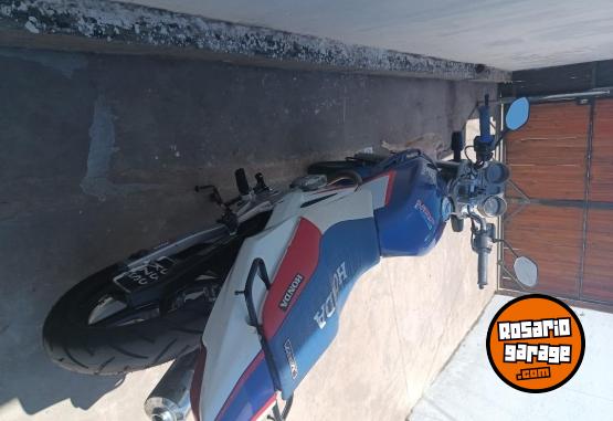 Motos - Honda CB 250 Twister 2015 Nafta 30000Km - En Venta