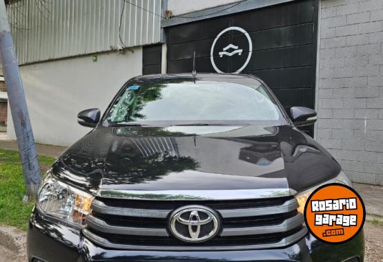Camionetas - Toyota Hilux Pick-Up 2.8 Cd Srv 2016 Diesel 240000Km - En Venta