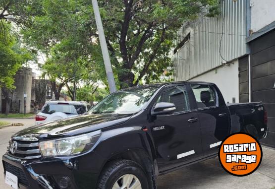 Camionetas - Toyota Hilux Pick-Up 2.8 Cd Srv 2016 Diesel 240000Km - En Venta