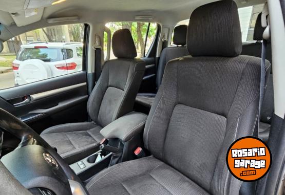 Camionetas - Toyota Hilux Pick-Up 2.8 Cd Srv 2016 Diesel 240000Km - En Venta