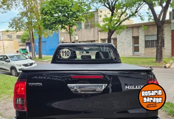 Camionetas - Toyota Hilux Pick-Up 2.8 Cd Srv 2016 Diesel 240000Km - En Venta