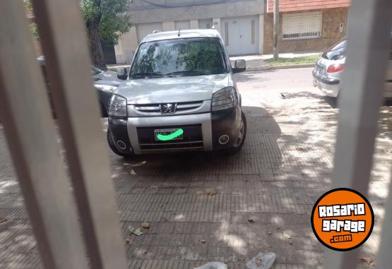 Utilitarios - Peugeot Partner patagonica 1.4 2013 GNC 150000Km - En Venta