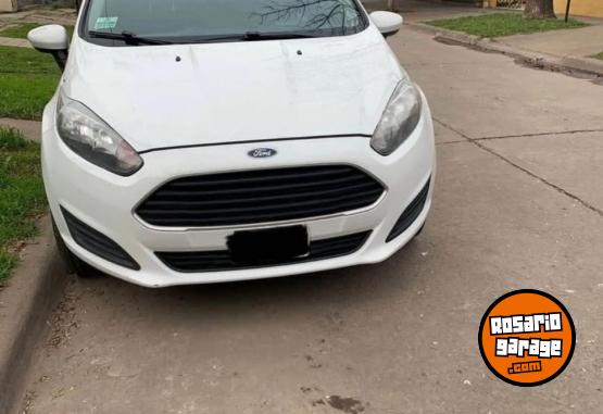 Autos - Ford Fiesta versi�n S 2014 Nafta 113200Km - En Venta