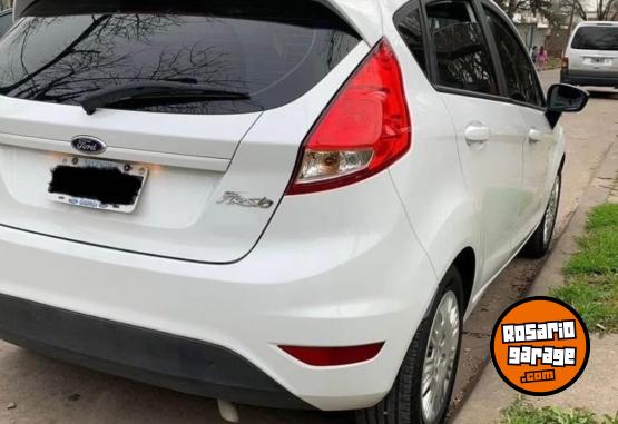 Autos - Ford Fiesta versi�n S 2014 Nafta 113200Km - En Venta