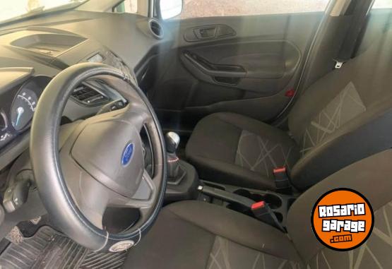 Autos - Ford Fiesta versi�n S 2014 Nafta 113200Km - En Venta