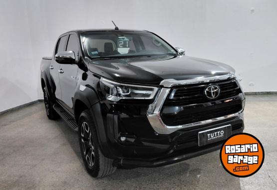 Camionetas - Toyota Hilux srx 2021 Diesel 110000Km - En Venta