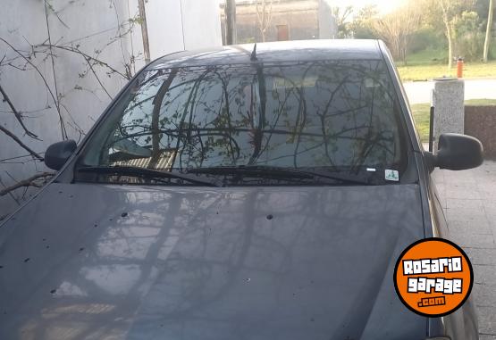 Autos - Renault Logan 2012 GNC 206000Km - En Venta