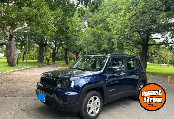 Camionetas - Jeep RENEGADE SPORT 1.8 MT 2023 Nafta 39900Km - En Venta