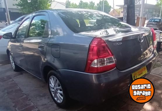 Autos - Toyota ETIOS XLS 2014 Nafta 160000Km - En Venta