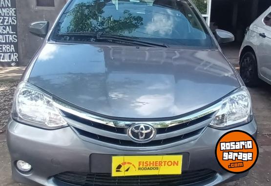Autos - Toyota ETIOS XLS 2014 Nafta 160000Km - En Venta