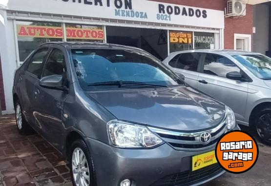 Autos - Toyota ETIOS XLS 2014 Nafta 160000Km - En Venta