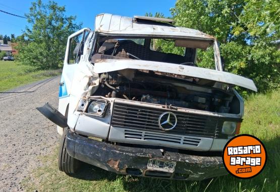 Camiones y Grúas - Mercedes benz 709 1994 - En Venta