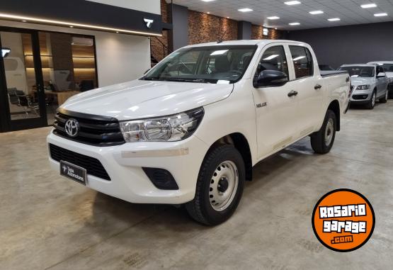 Camionetas - Toyota HILUX DC DX 2.4L 4X4 2020 Diesel 180000Km - En Venta