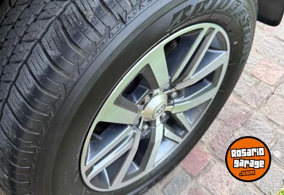 Camionetas - Toyota SW4 SRX AT/6 7A 2018 Diesel 128000Km - En Venta