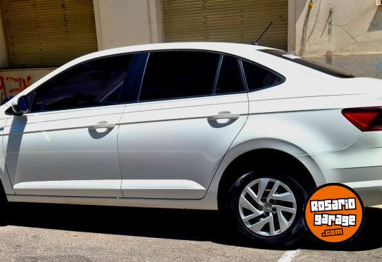 Autos - Volkswagen Virtus 2018 Nafta 129000Km - En Venta
