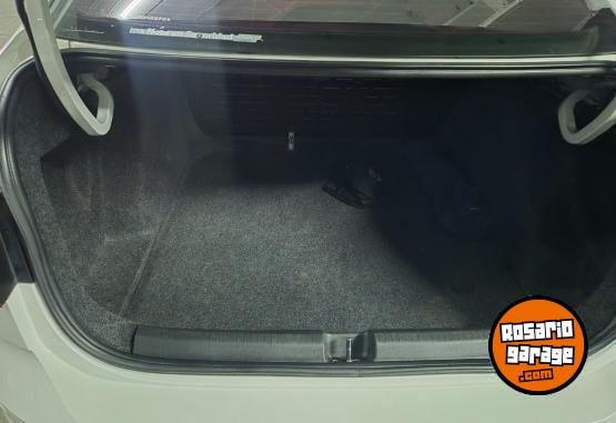 Autos - Volkswagen Virtus 2018 Nafta 129000Km - En Venta