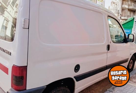 Utilitarios - Peugeot PARTNER FURGON 1.4 N PRES 2008 Nafta 124480Km - En Venta