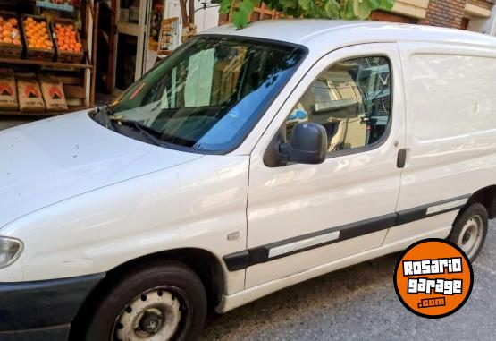 Utilitarios - Peugeot PARTNER FURGON 1.4 N PRES 2008 Nafta 124480Km - En Venta