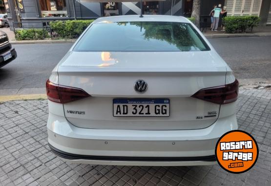 Autos - Volkswagen Virtus Confortline AT 2018 Nafta 129000Km - En Venta