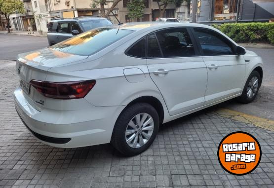 Autos - Volkswagen Virtus Confortline AT 2018 Nafta 129000Km - En Venta