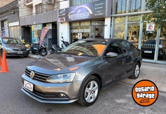 Autos - Volkswagen Vento Advance 2015 Nafta 115000Km - En Venta