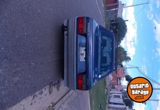 Autos - Renault 9 1996 GNC 111111Km - En Venta