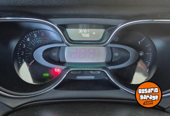 Autos - Renault Captur 2020 Nafta 35700Km - En Venta