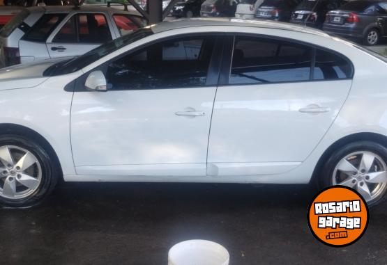 Autos - Renault Fluence confort plus 2014 Nafta 143000Km - En Venta